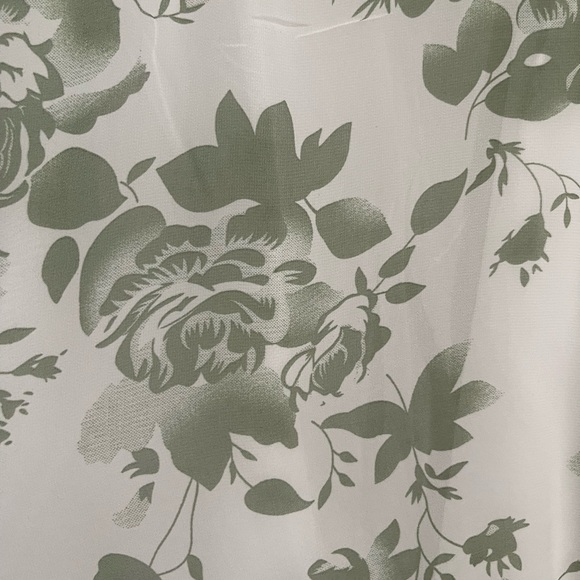 Sage green petal and pup dress - Picture 3 of 4